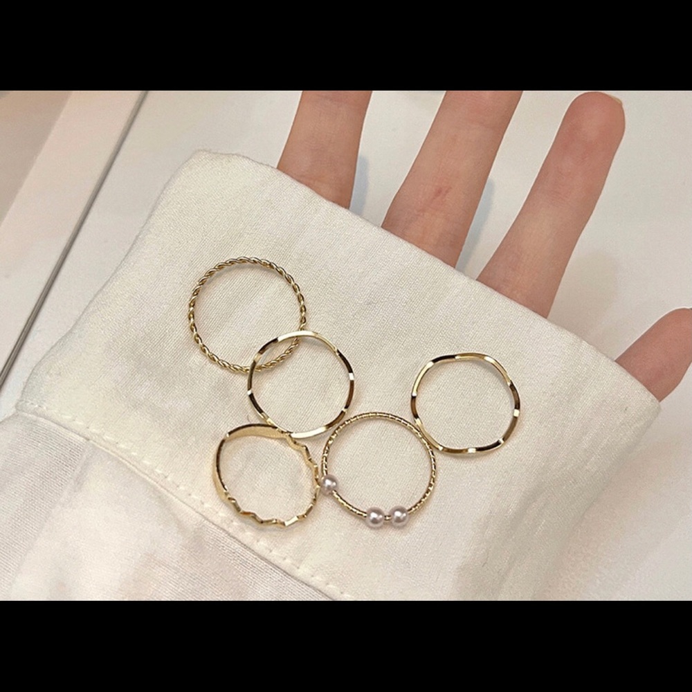 Stackable Ring Set 💍 - Picture 2 of 2